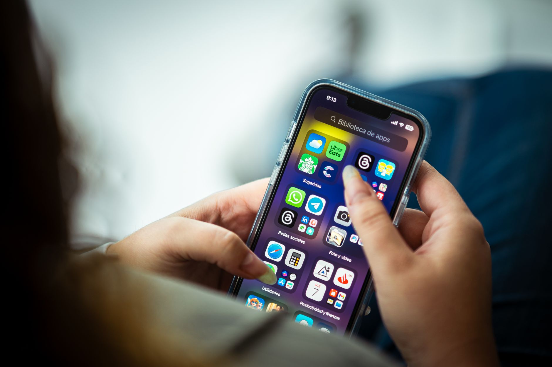 Is It Safe to Hire a Cleaner or Tradesperson From an App? Is It Safe to Hire a Cleaner or Tradesperson From an App?